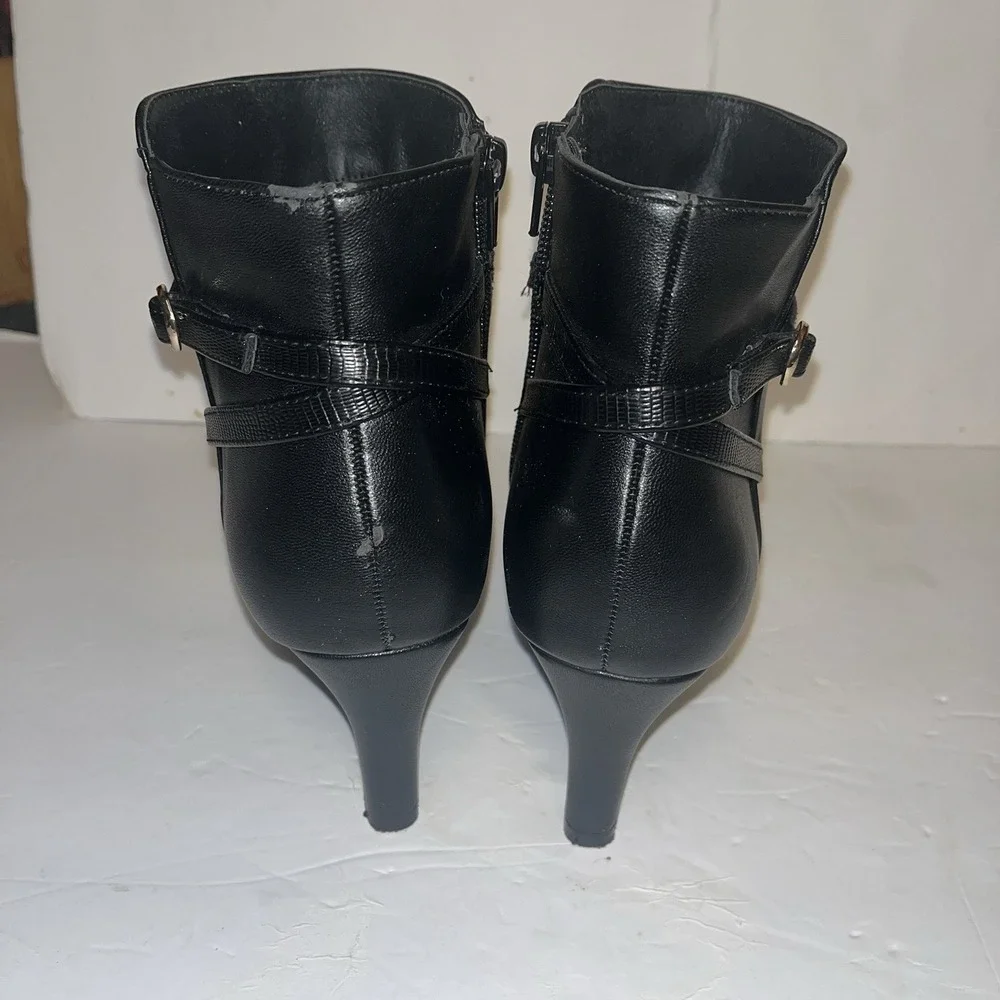 LifeStride Women 8M Black Kitten Heel Ankle Boots Buckle Strap Office Chic GUILD